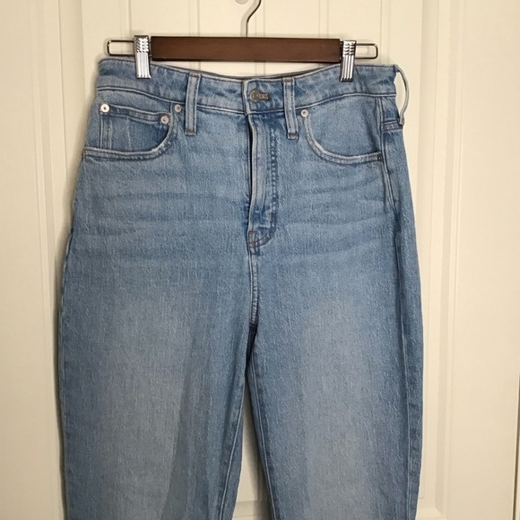 Madewell The Curvy Perfect Vintage Jean in Fiore Wash. - Picture 3 of 13